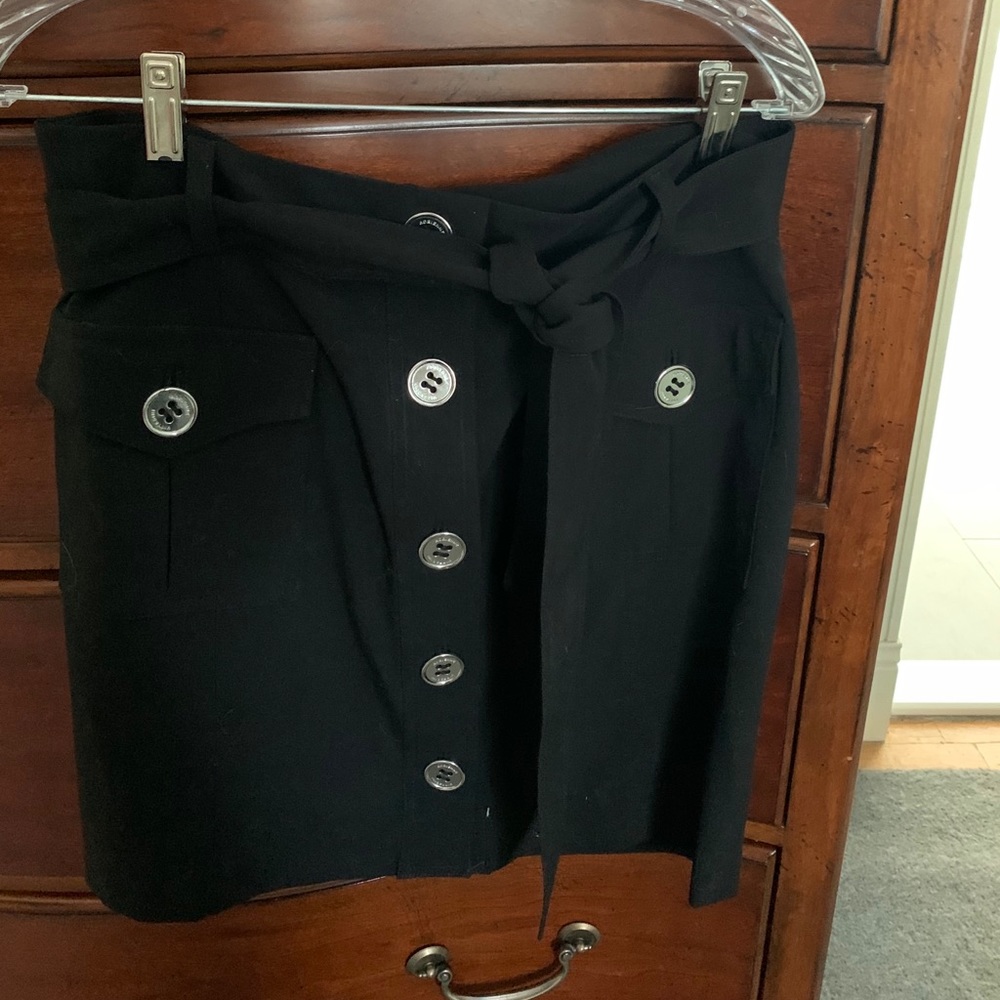 Adrienne Vittadini  skirtt with silver buttons
